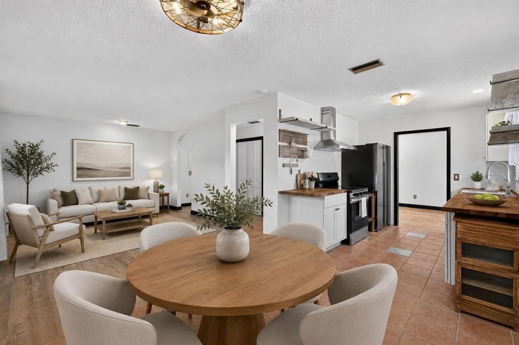 En Venta: $339,000 (4 camas, 2 baños, 1585 Pies cuadrados)