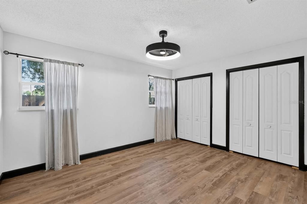 En Venta: $339,000 (4 camas, 2 baños, 1585 Pies cuadrados)