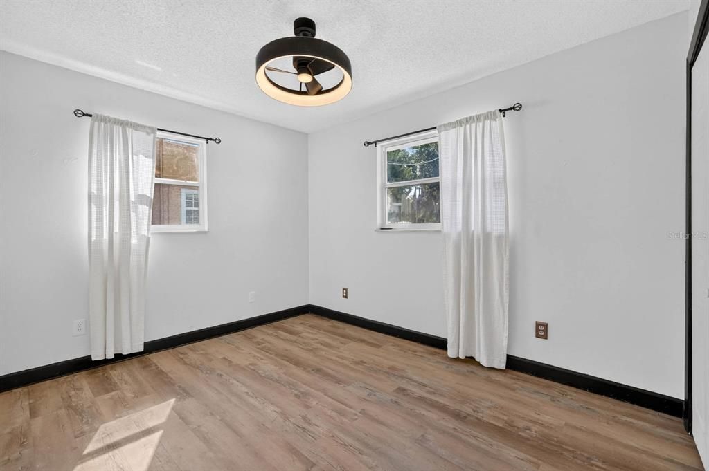 En Venta: $339,000 (4 camas, 2 baños, 1585 Pies cuadrados)