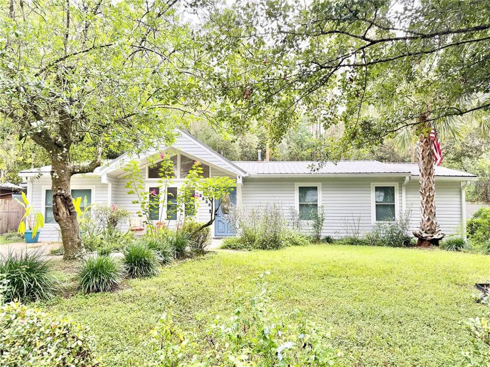 For Sale: $324,900 (3 beds, 2 baths, 1894 Square Feet)