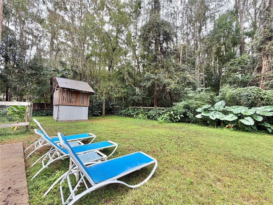 For Sale: $324,900 (3 beds, 2 baths, 1894 Square Feet)