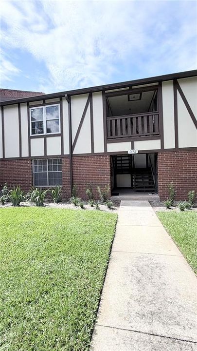 For Rent: $1,495 (1 beds, 1 baths, 730 Square Feet)