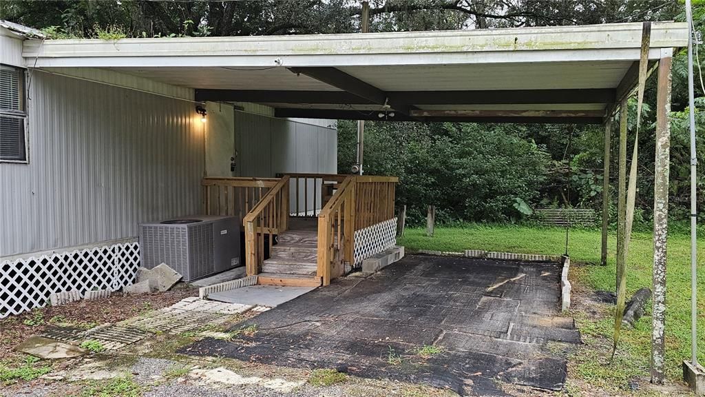 For Rent: $1,100 (2 beds, 1 baths, 732 Square Feet)
