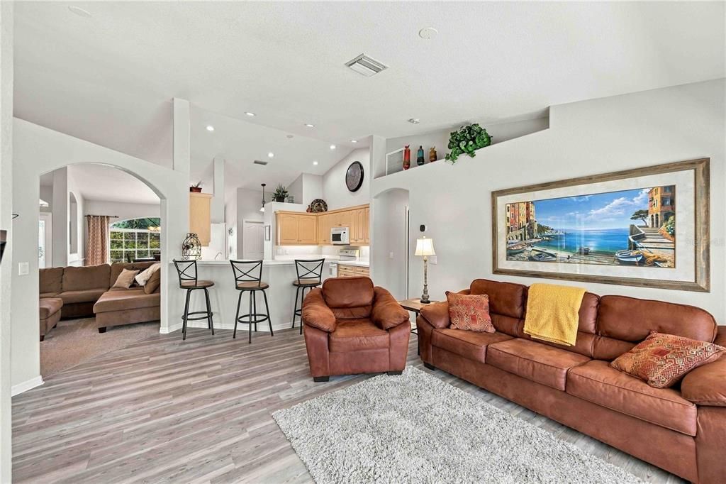 En Venta: $399,900 (3 camas, 2 baños, 1726 Pies cuadrados)