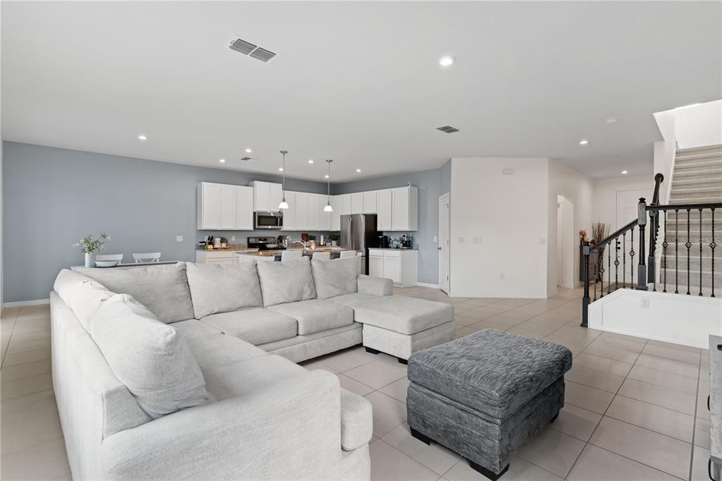 В аренду: $2,950 (4 спален, 2 ванн, 2466 Квадратных фут)