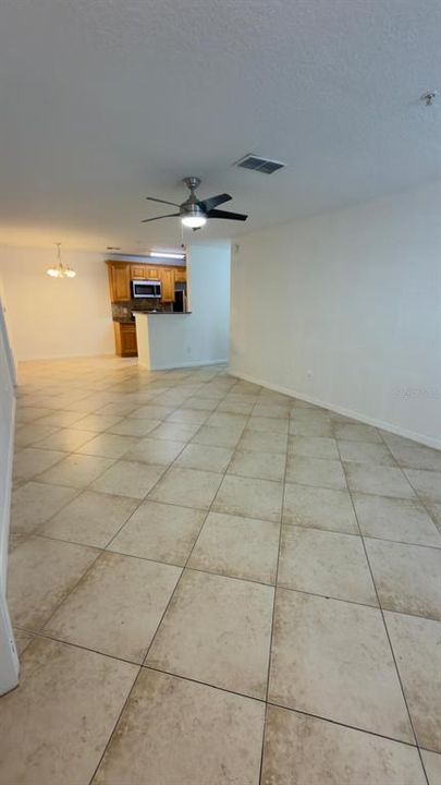 For Rent: $1,650 (2 beds, 2 baths, 996 Square Feet)