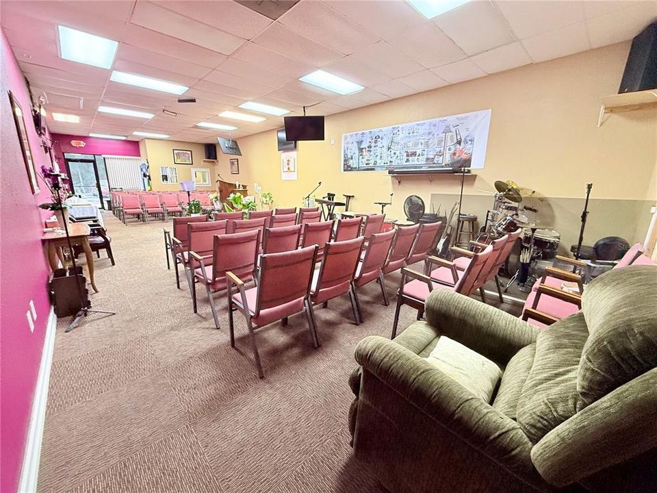 For Sale: $405,000 (0 beds, 0 baths, 1600 Square Feet)