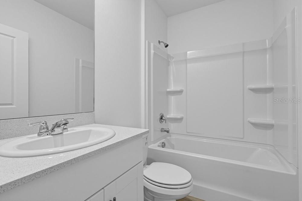 En Venta: $309,000 (4 camas, 2 baños, 1813 Pies cuadrados)