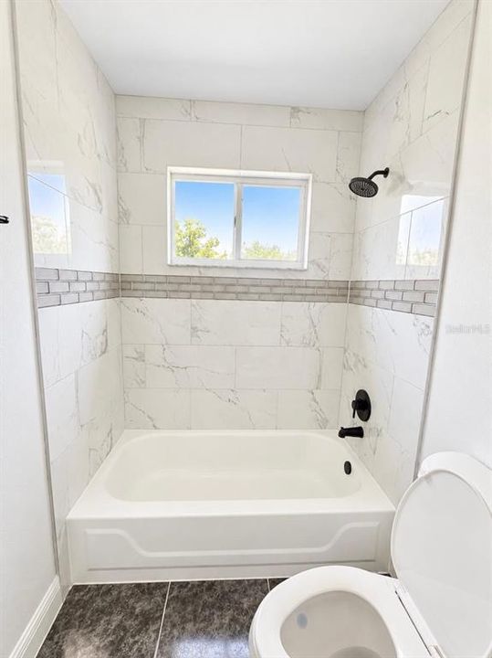 En Venta: $515,000 (4 camas, 2 baños, 2295 Pies cuadrados)