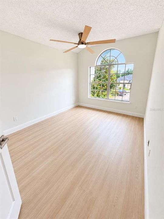 En Venta: $515,000 (4 camas, 2 baños, 2295 Pies cuadrados)