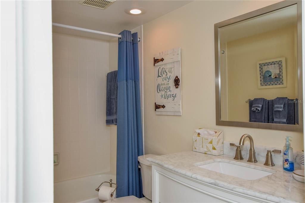 En Venta: $229,000 (2 camas, 2 baños, 1002 Pies cuadrados)
