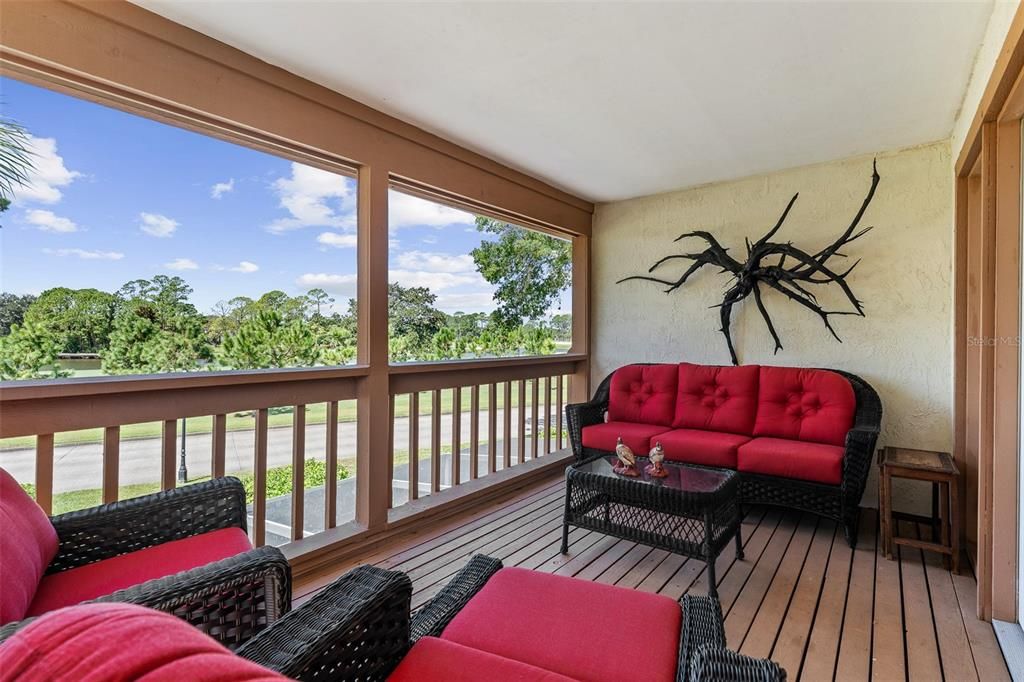 For Sale: $499,000 (3 beds, 4 baths, 2138 Square Feet)