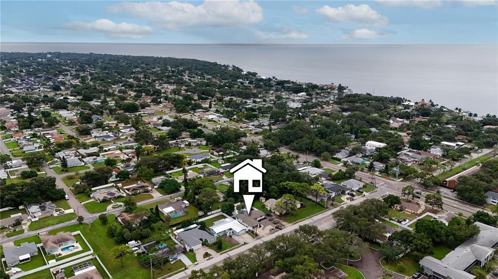 Activo con contrato: $549,000 (3 camas, 2 baños, 1635 Pies cuadrados)