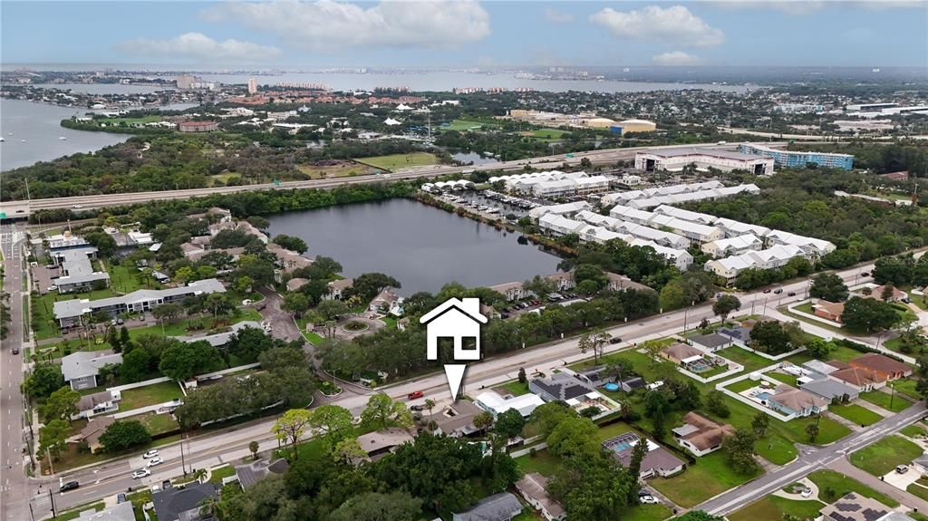 Activo con contrato: $549,000 (3 camas, 2 baños, 1635 Pies cuadrados)