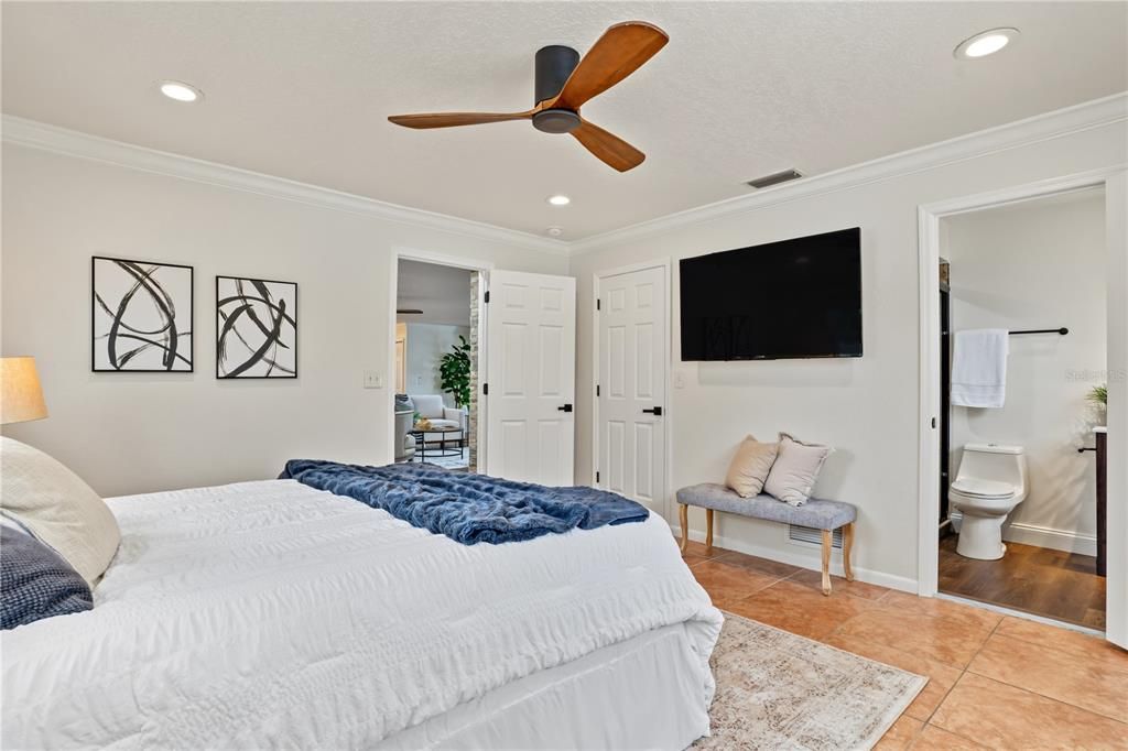 Activo con contrato: $549,000 (3 camas, 2 baños, 1635 Pies cuadrados)