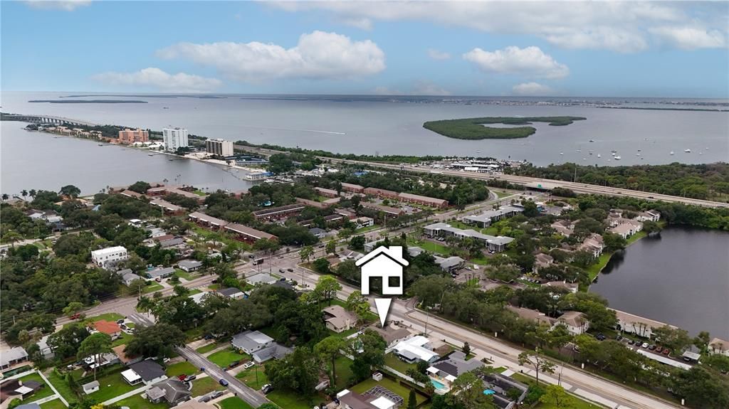 Activo con contrato: $549,000 (3 camas, 2 baños, 1635 Pies cuadrados)