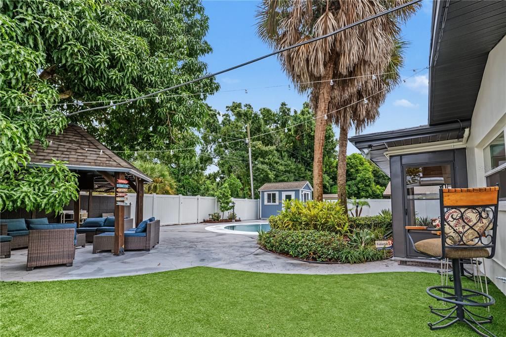 Activo con contrato: $549,000 (3 camas, 2 baños, 1635 Pies cuadrados)