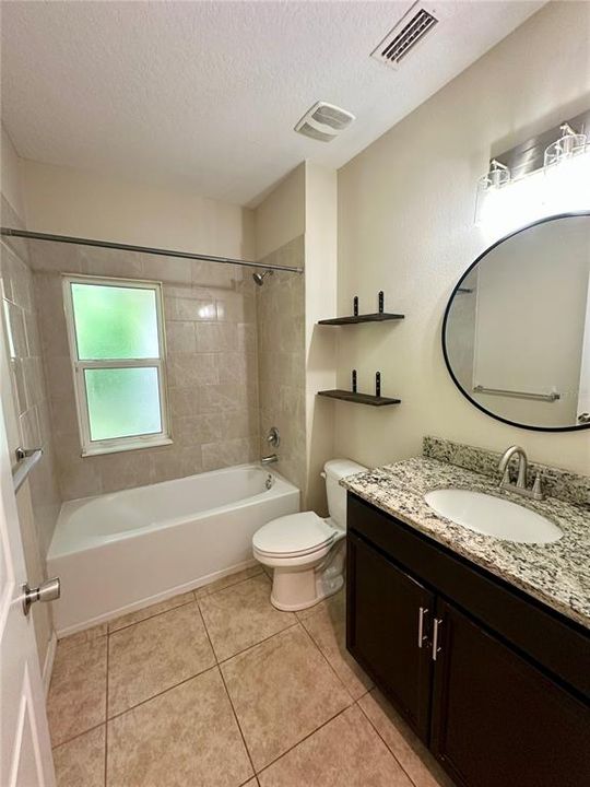 For Rent: $2,095 (3 beds, 2 baths, 1261 Square Feet)