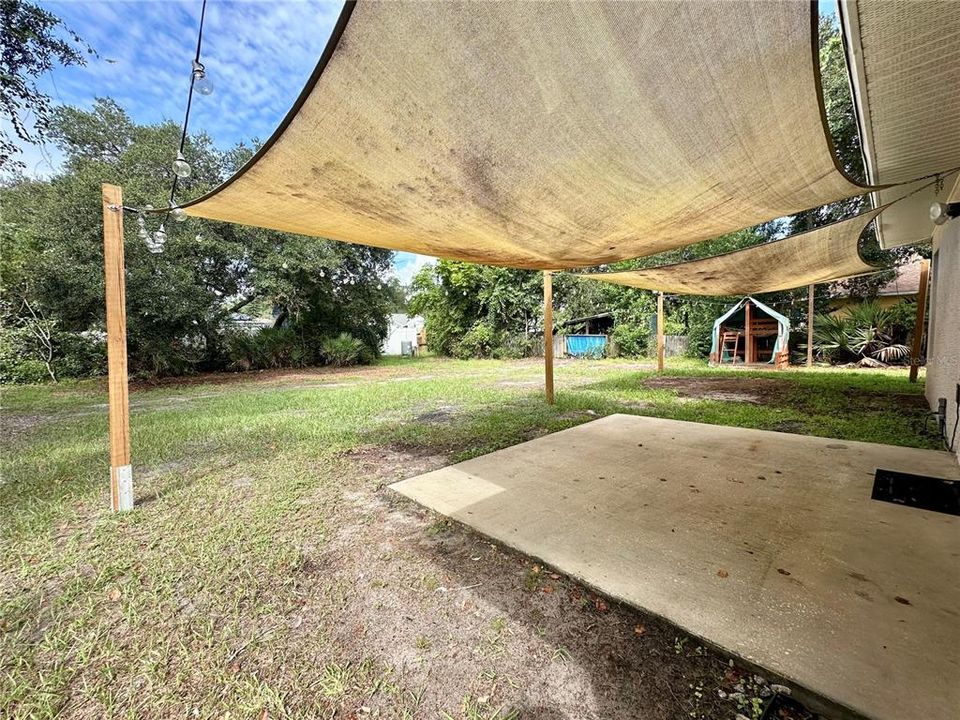 For Rent: $2,095 (3 beds, 2 baths, 1261 Square Feet)