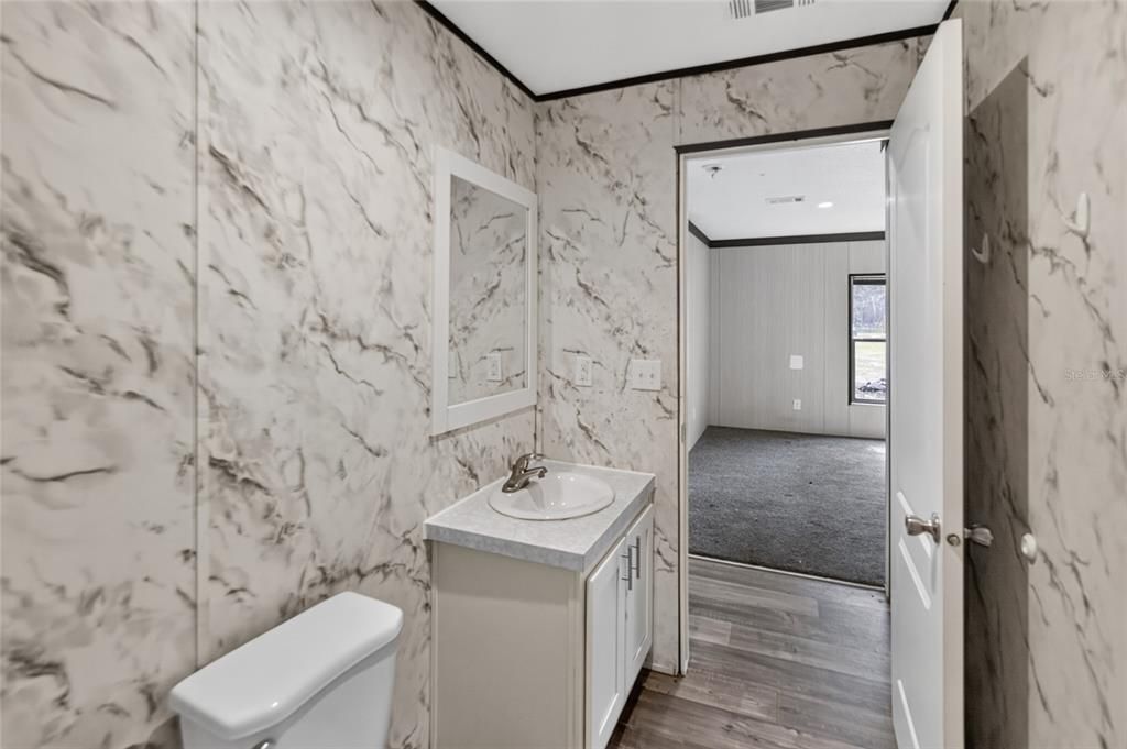 For Sale: $199,999 (3 beds, 2 baths, 1539 Square Feet)