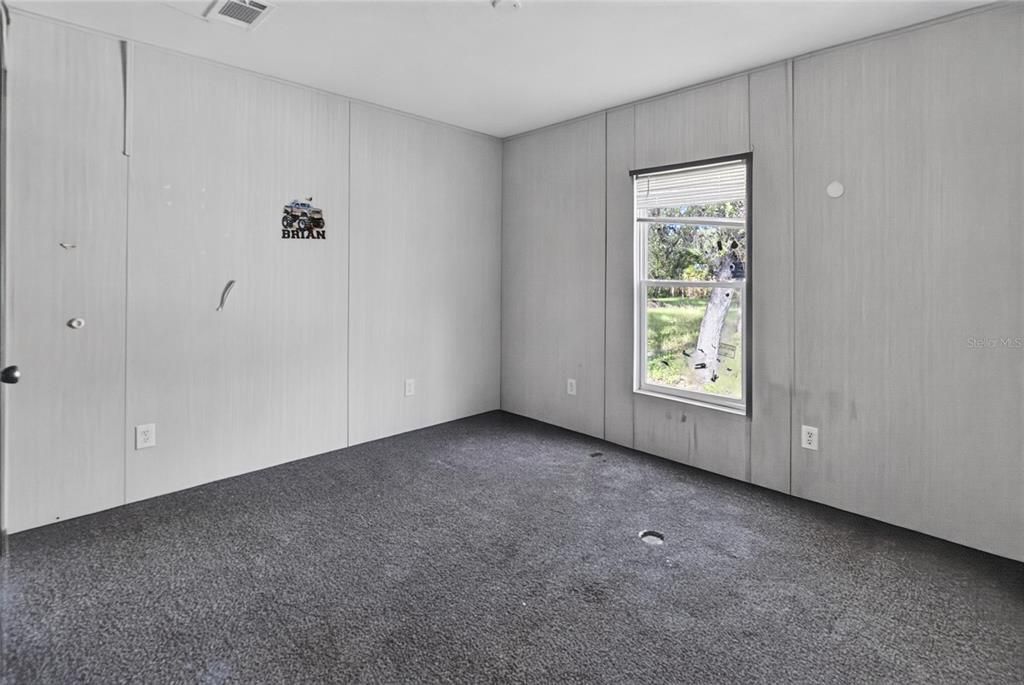 For Sale: $199,999 (3 beds, 2 baths, 1539 Square Feet)