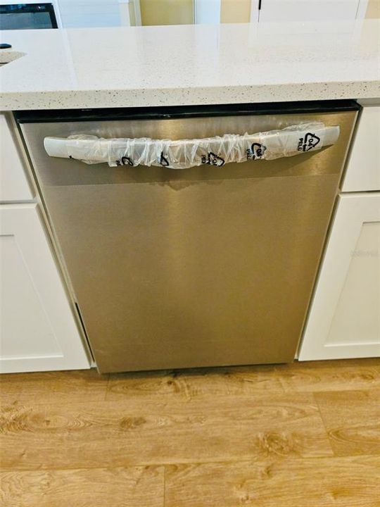 В аренду: $5,500 (5 спален, 2 ванн, 2697 Квадратных фут)