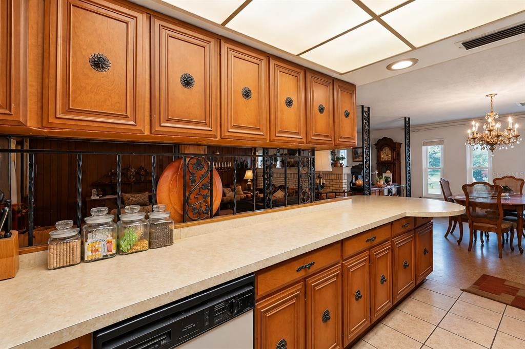 En Venta: $299,000 (4 camas, 3 baños, 2154 Pies cuadrados)