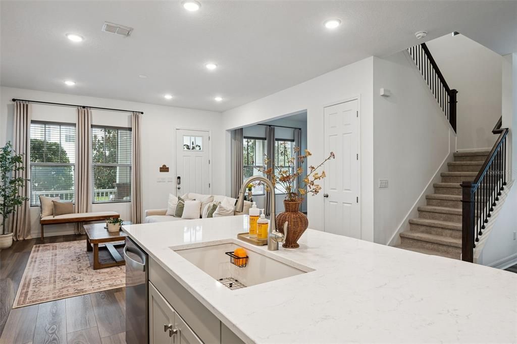 For Sale: $750,000 (3 beds, 2 baths, 1945 Square Feet)