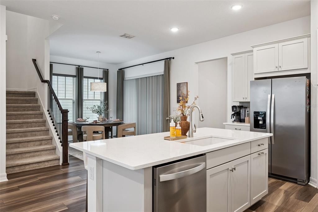 For Sale: $750,000 (3 beds, 2 baths, 1945 Square Feet)