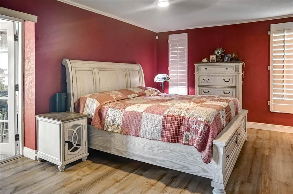 На продажу: $410,000 (3 спален, 2 ванн, 1873 Квадратных фут)