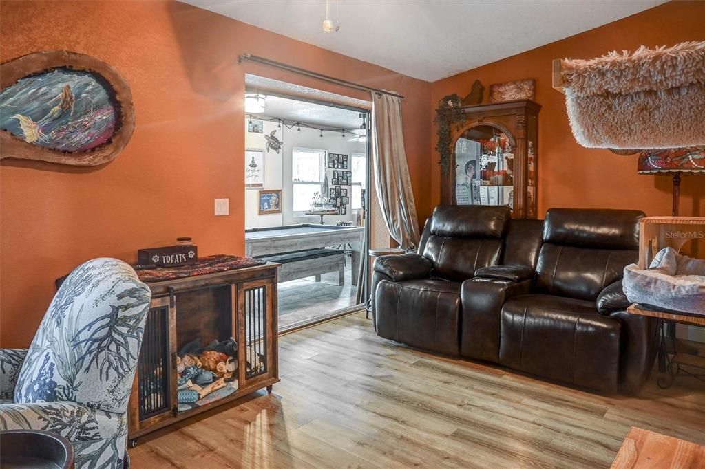 На продажу: $410,000 (3 спален, 2 ванн, 1873 Квадратных фут)