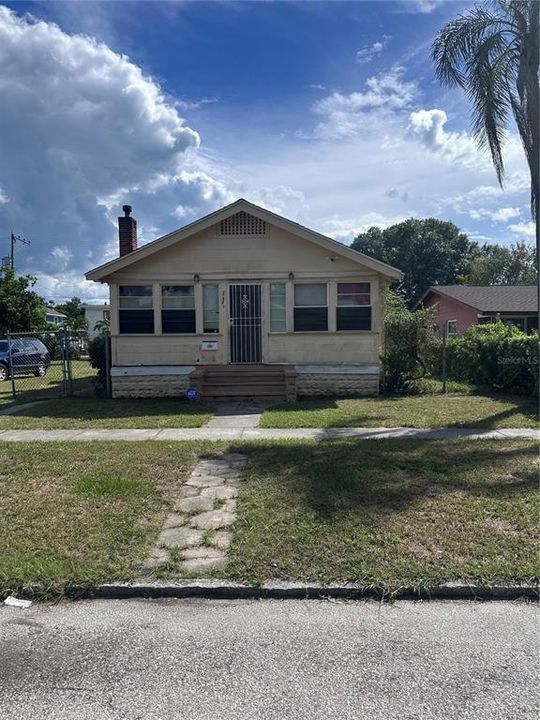 En Venta: $410,000 (3 camas, 1 baños, 1240 Pies cuadrados)