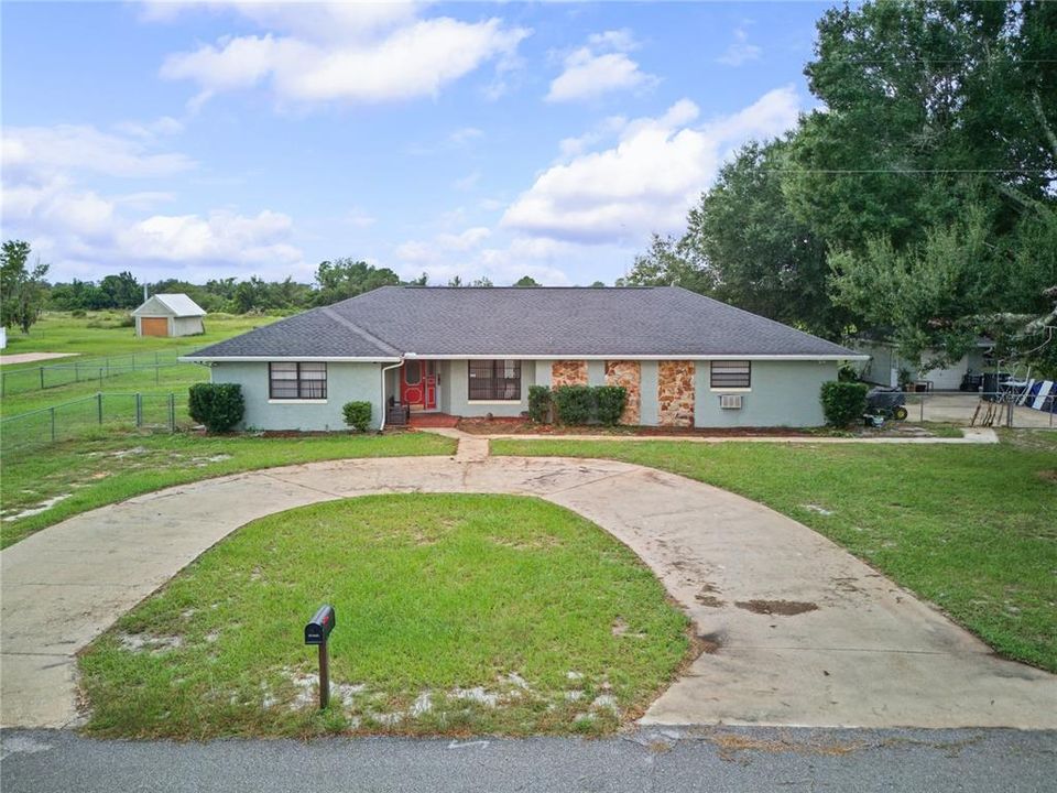 For Sale: $310,000 (3 beds, 2 baths, 1957 Square Feet)