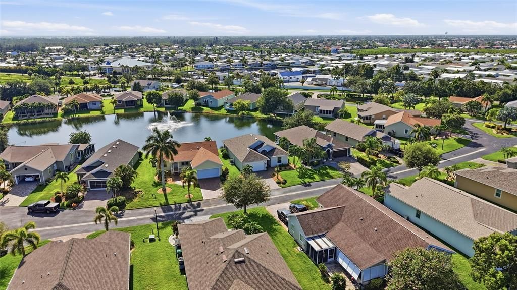 На продажу: $329,900 (3 спален, 2 ванн, 1591 Квадратных фут)