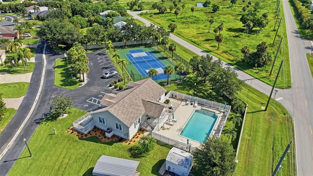 На продажу: $329,900 (3 спален, 2 ванн, 1591 Квадратных фут)