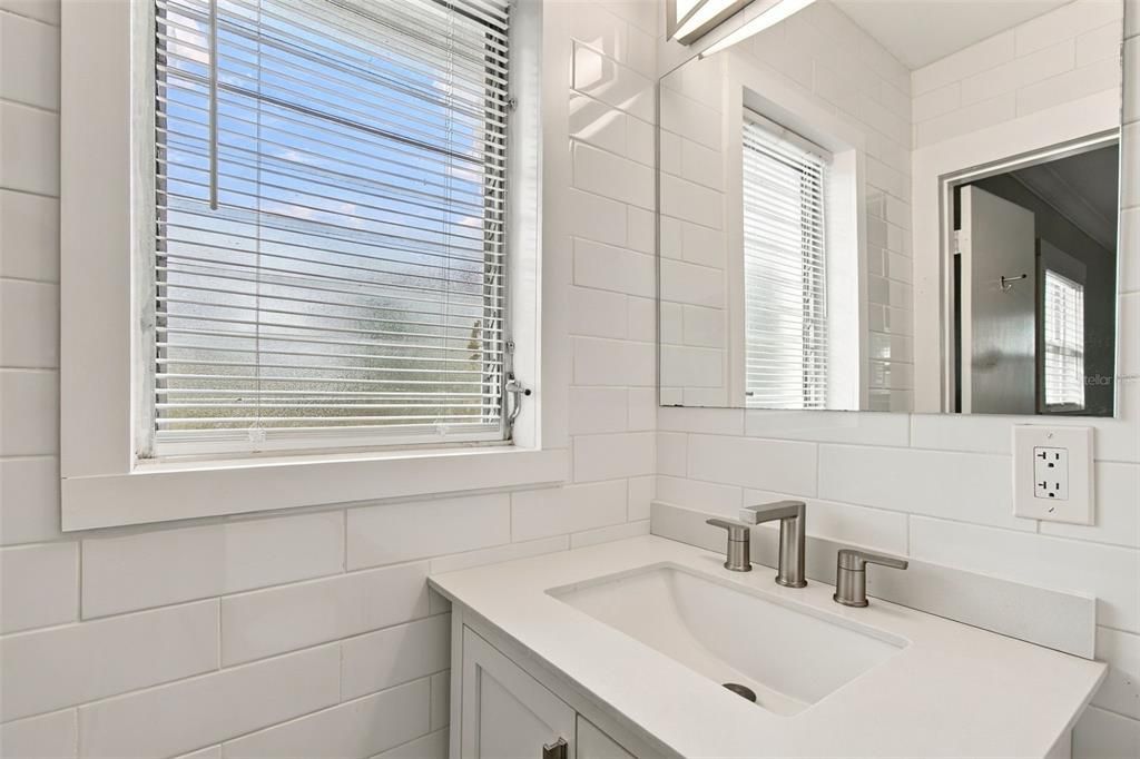 На продажу: $369,900 (3 спален, 2 ванн, 1144 Квадратных фут)