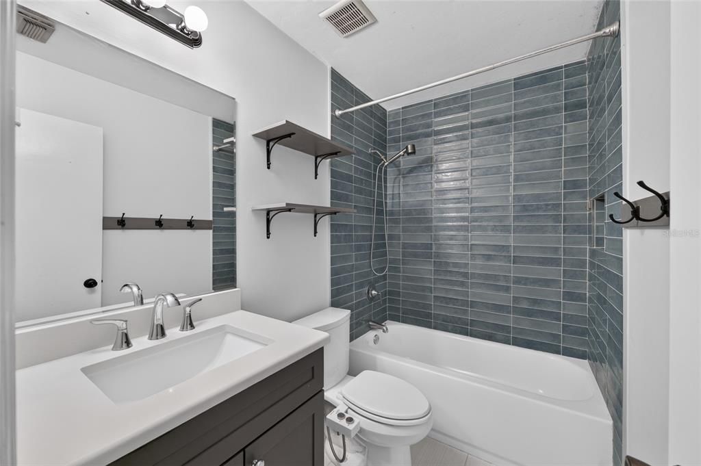En Venta: $158,750 (2 camas, 2 baños, 1070 Pies cuadrados)
