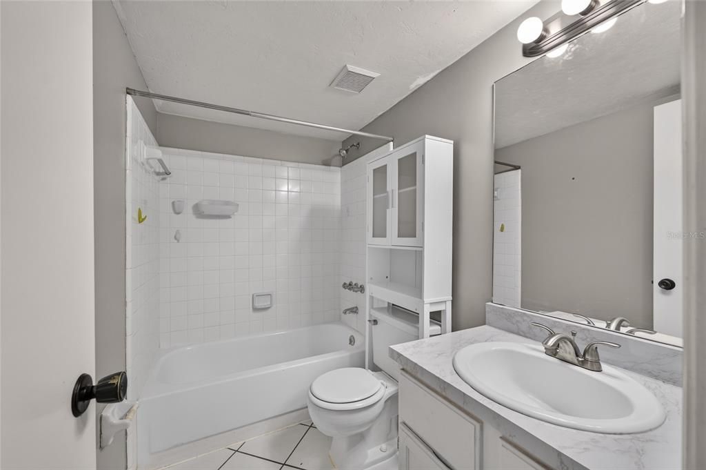 En Venta: $158,750 (2 camas, 2 baños, 1070 Pies cuadrados)