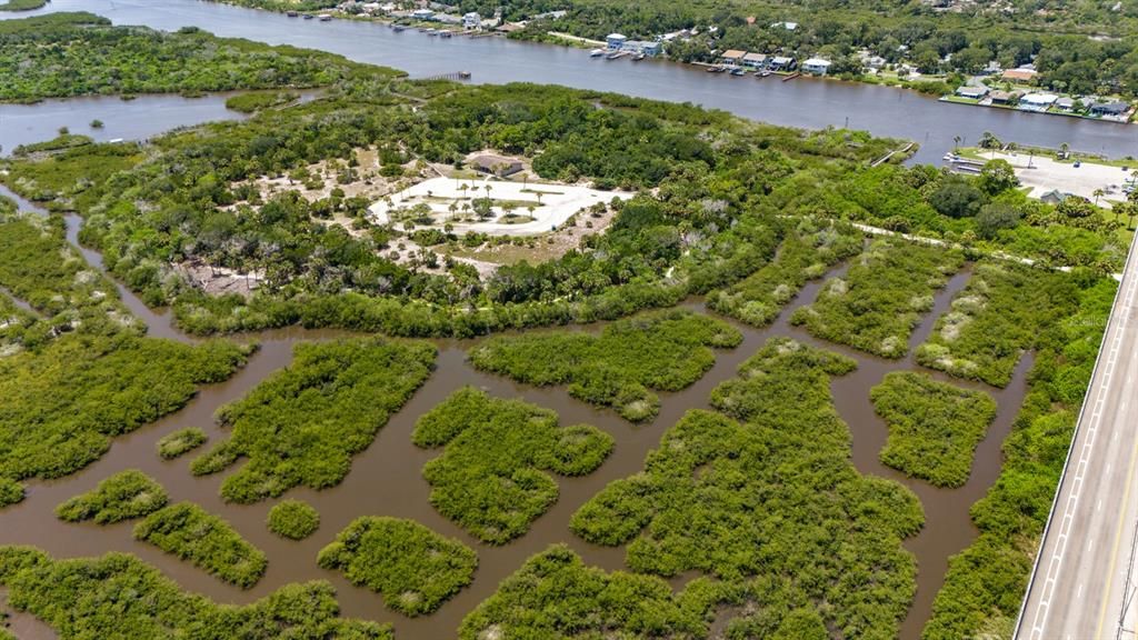 На продажу: $350,000 (2 спален, 2 ванн, 1358 Квадратных фут)