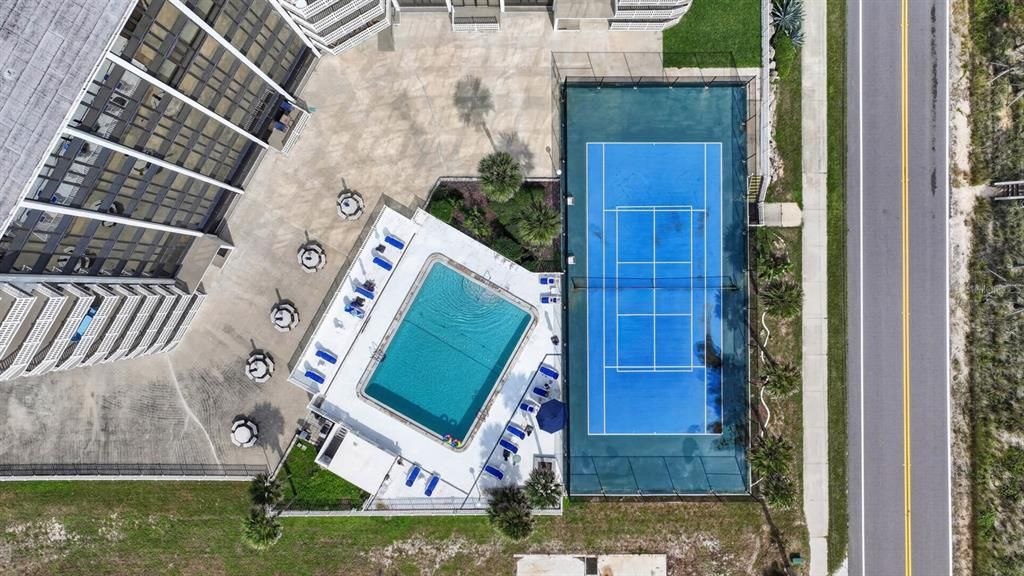 На продажу: $350,000 (2 спален, 2 ванн, 1358 Квадратных фут)
