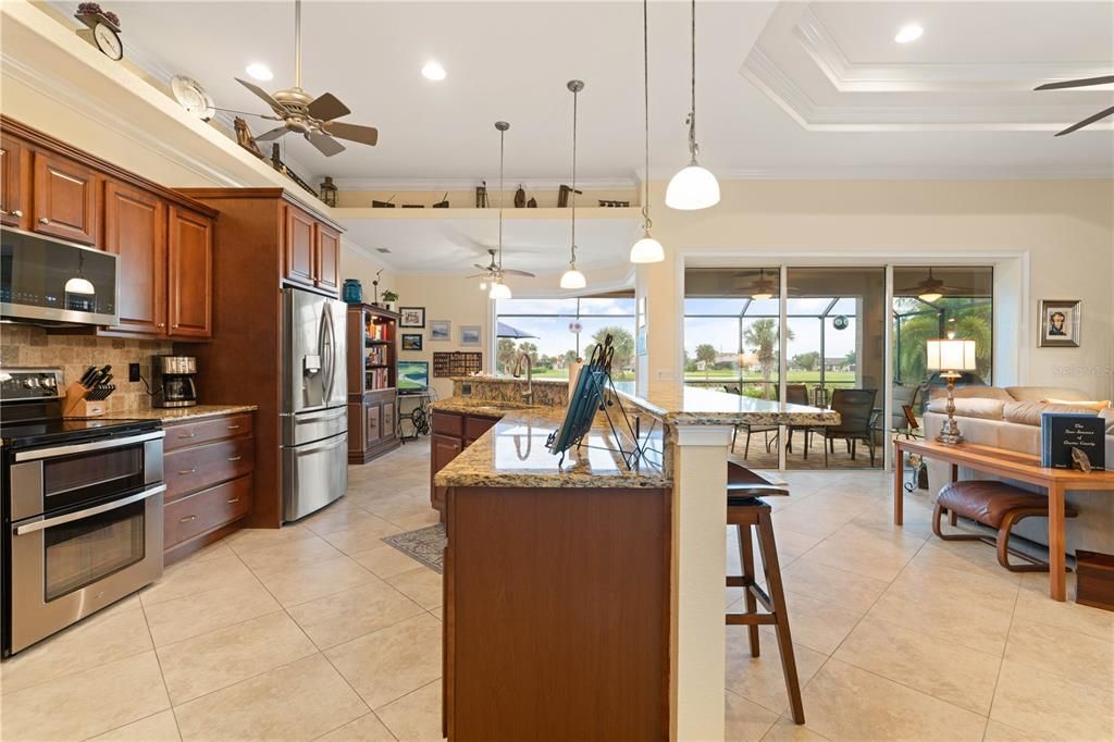 En Venta: $775,000 (3 camas, 2 baños, 2037 Pies cuadrados)