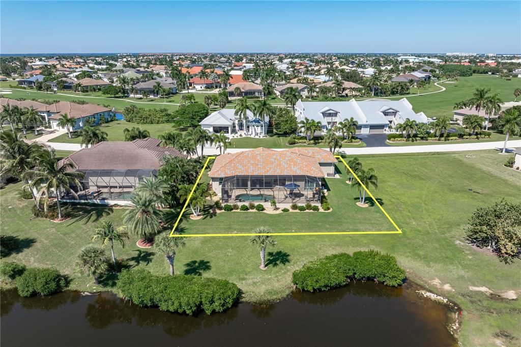 En Venta: $775,000 (3 camas, 2 baños, 2037 Pies cuadrados)