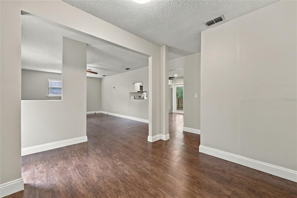 For Sale: $264,900 (3 beds, 2 baths, 1482 Square Feet)