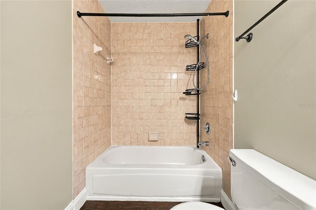 For Sale: $264,900 (3 beds, 2 baths, 1482 Square Feet)