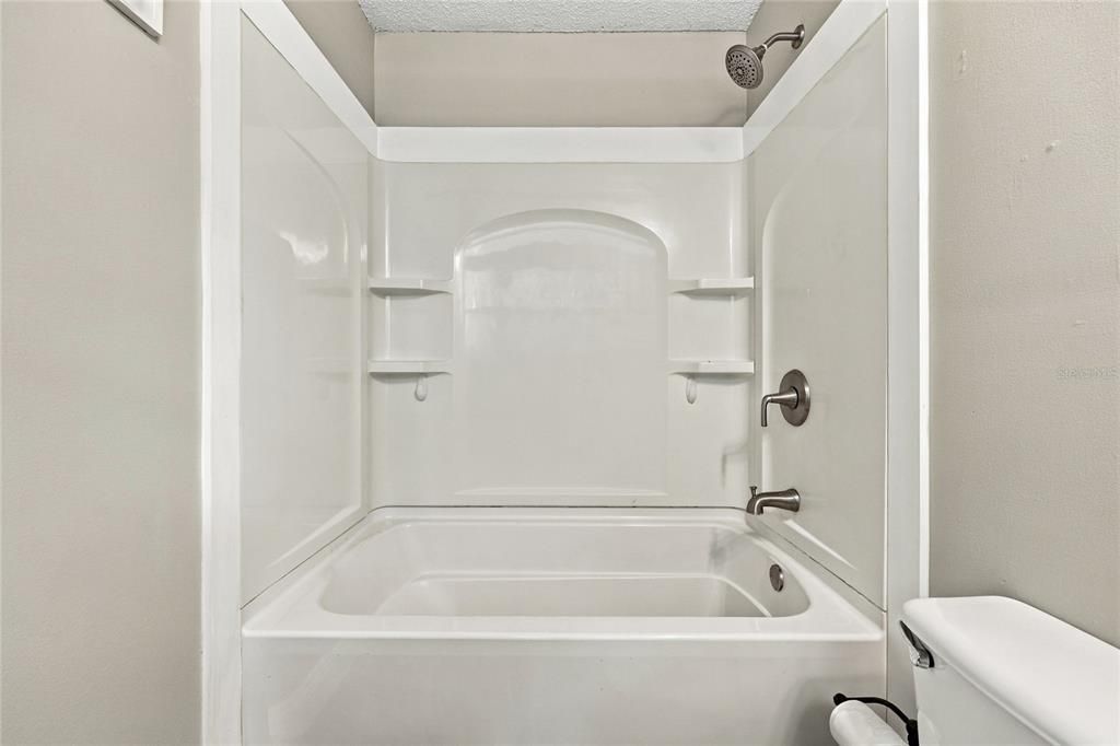 For Sale: $264,900 (3 beds, 2 baths, 1482 Square Feet)