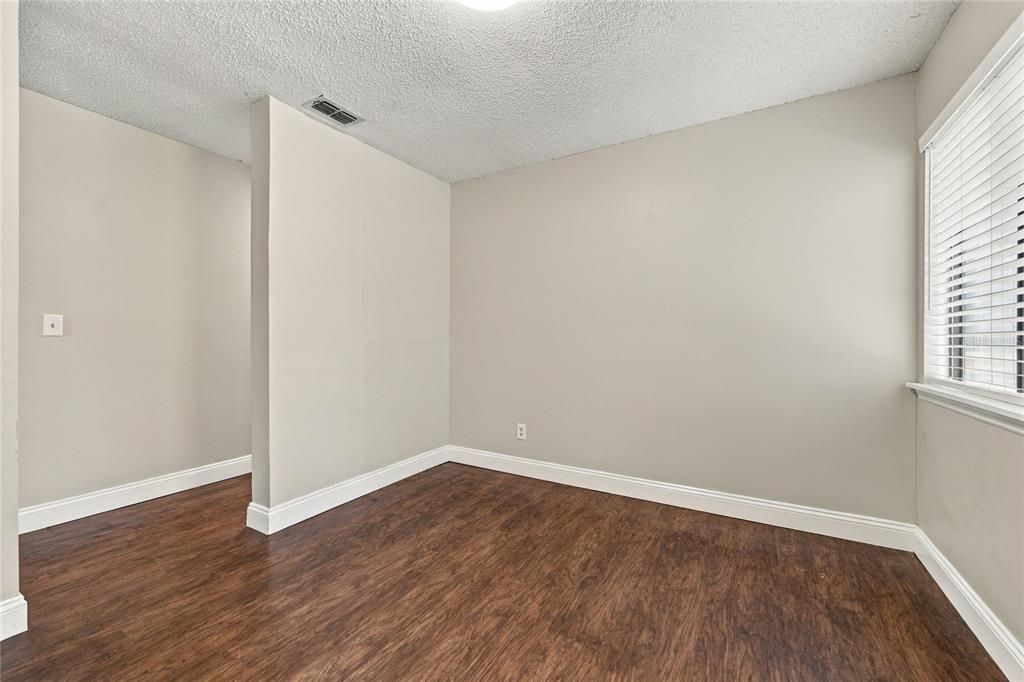 For Sale: $264,900 (3 beds, 2 baths, 1482 Square Feet)