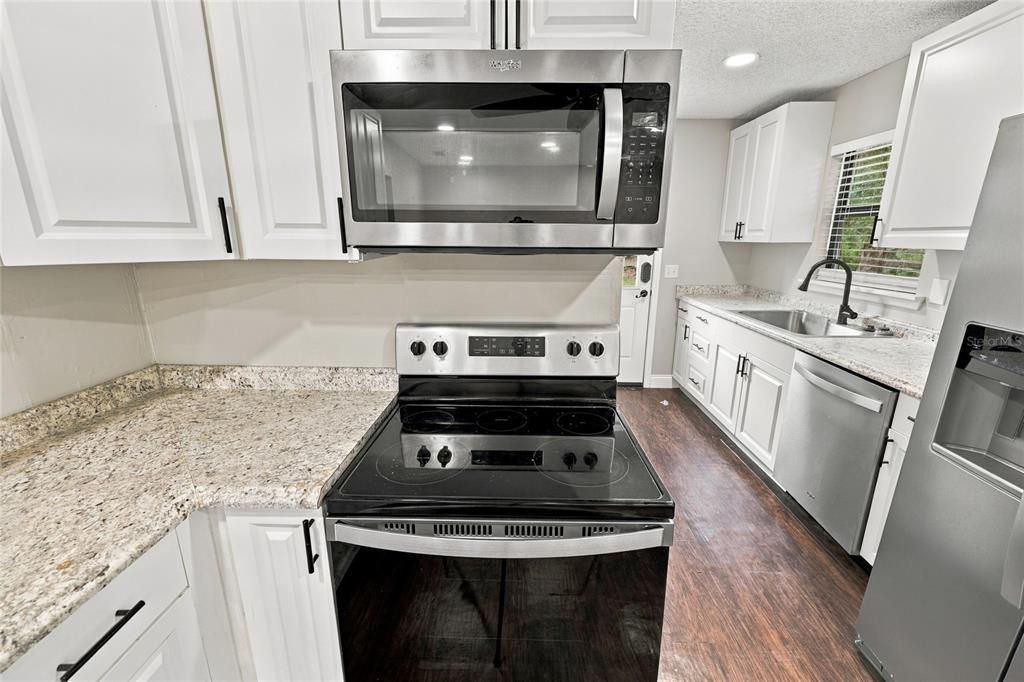 For Sale: $264,900 (3 beds, 2 baths, 1482 Square Feet)