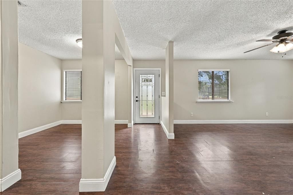 For Sale: $264,900 (3 beds, 2 baths, 1482 Square Feet)