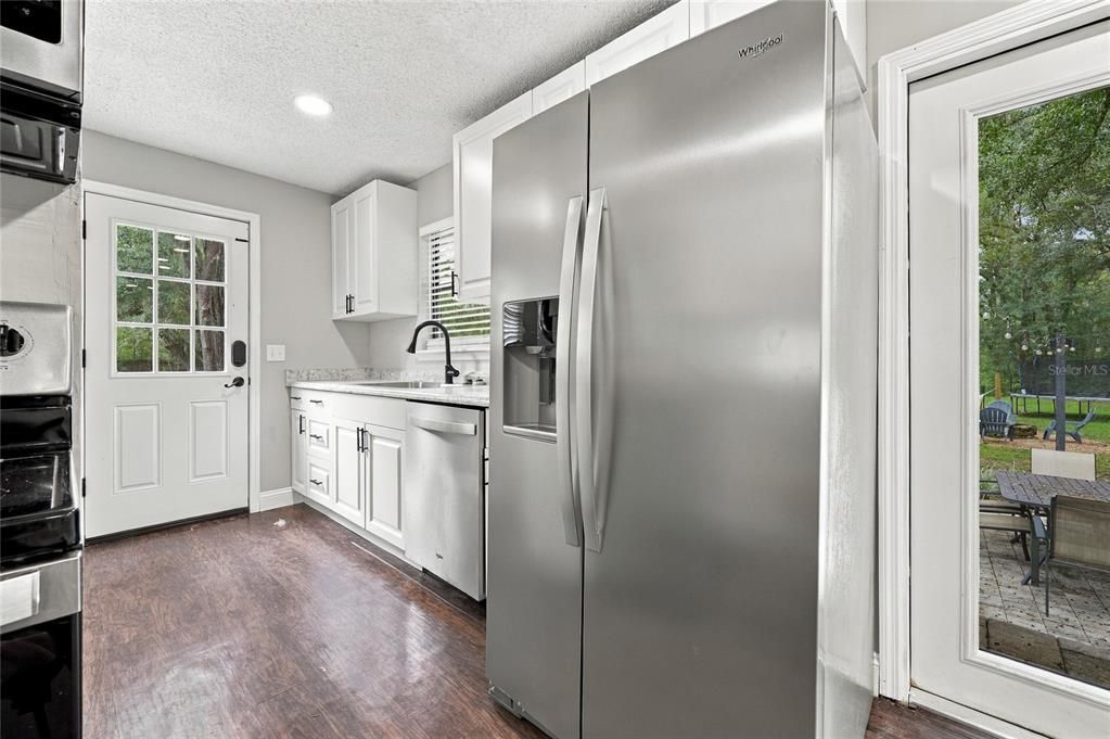 For Sale: $264,900 (3 beds, 2 baths, 1482 Square Feet)