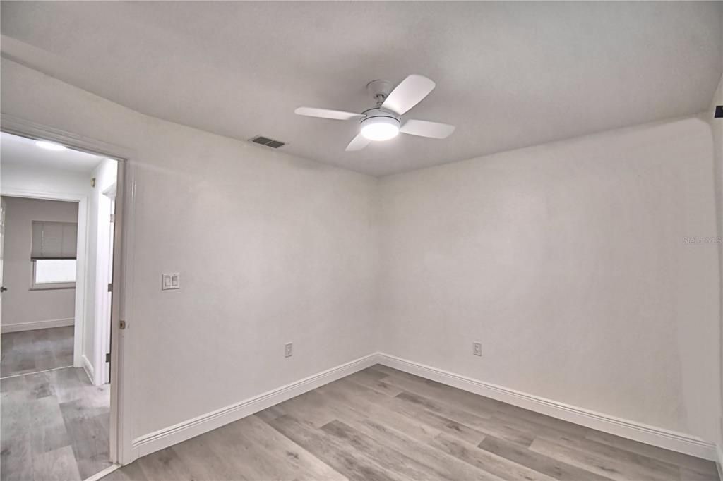 For Sale: $327,000 (3 beds, 2 baths, 1427 Square Feet)